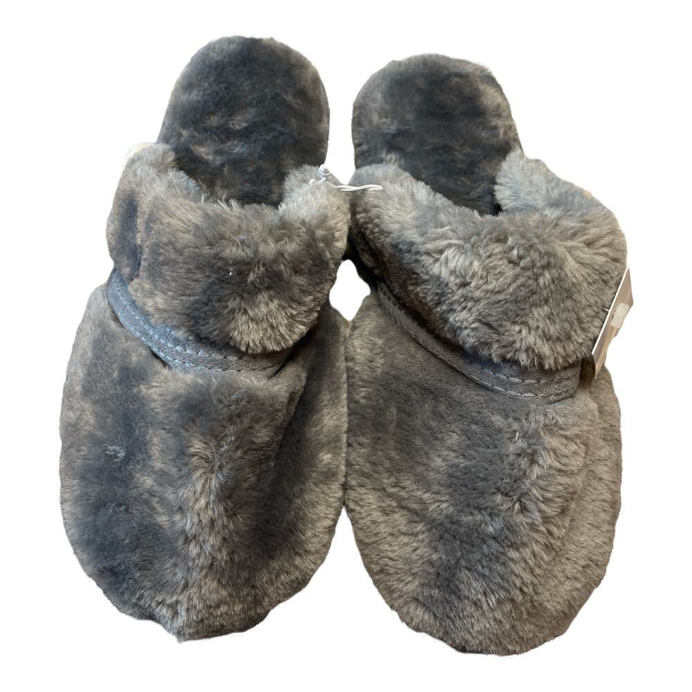 Kohl's Grey Faux Fur Slippers Women's Size XL (9-10)